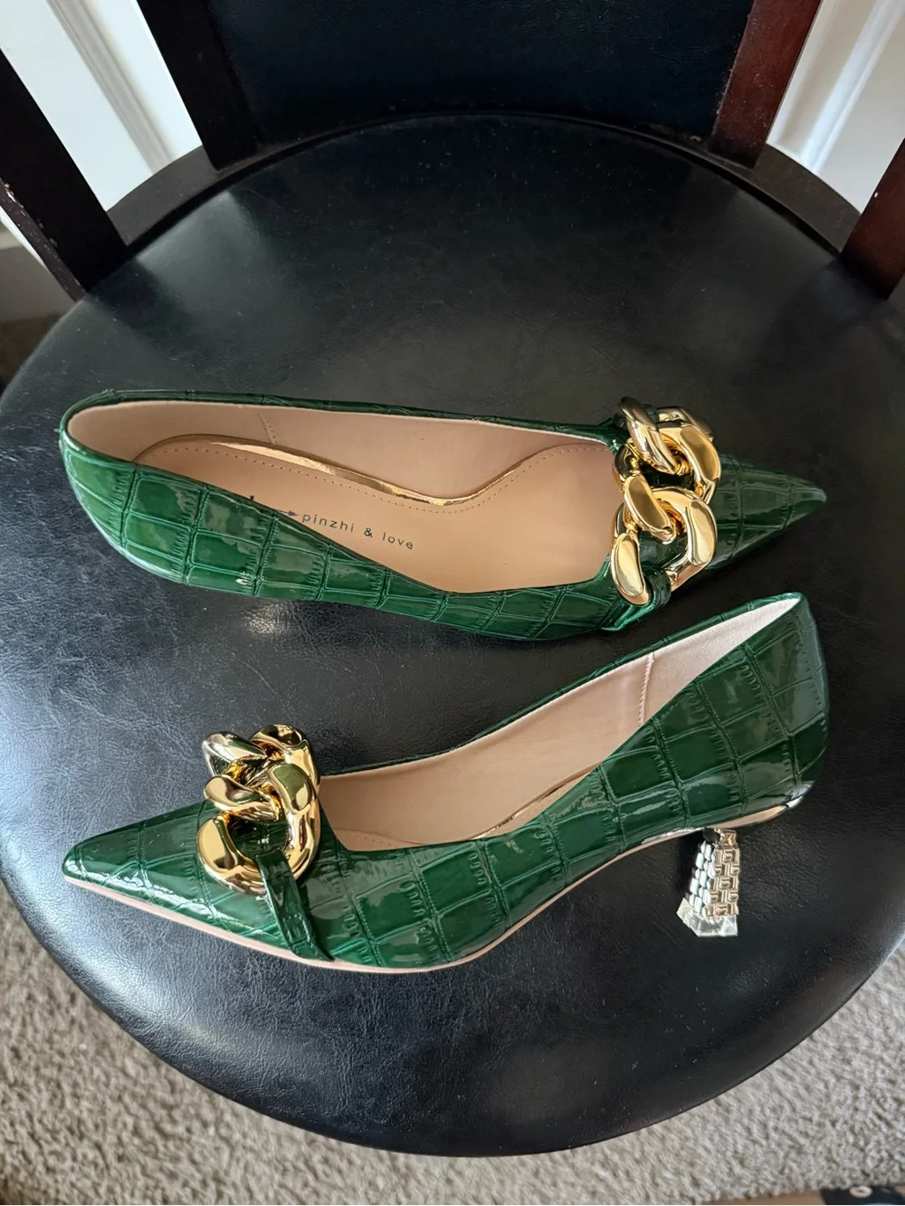 Green Croc-Embossed Pointed Toe Pumps with Gold Chain